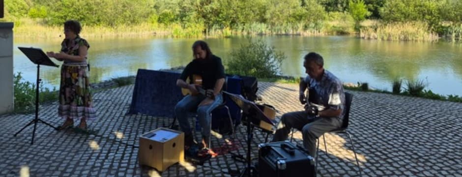 Otras: Recital de poesia musicalizada