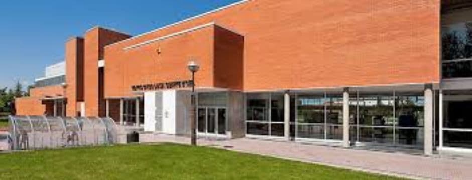 Visita la Biblioteca de Centro Cívico Lakua